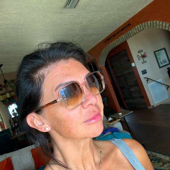 Ray Ban Square II polished transparent pink sunglasses. Case included. - Picture 2 of 9